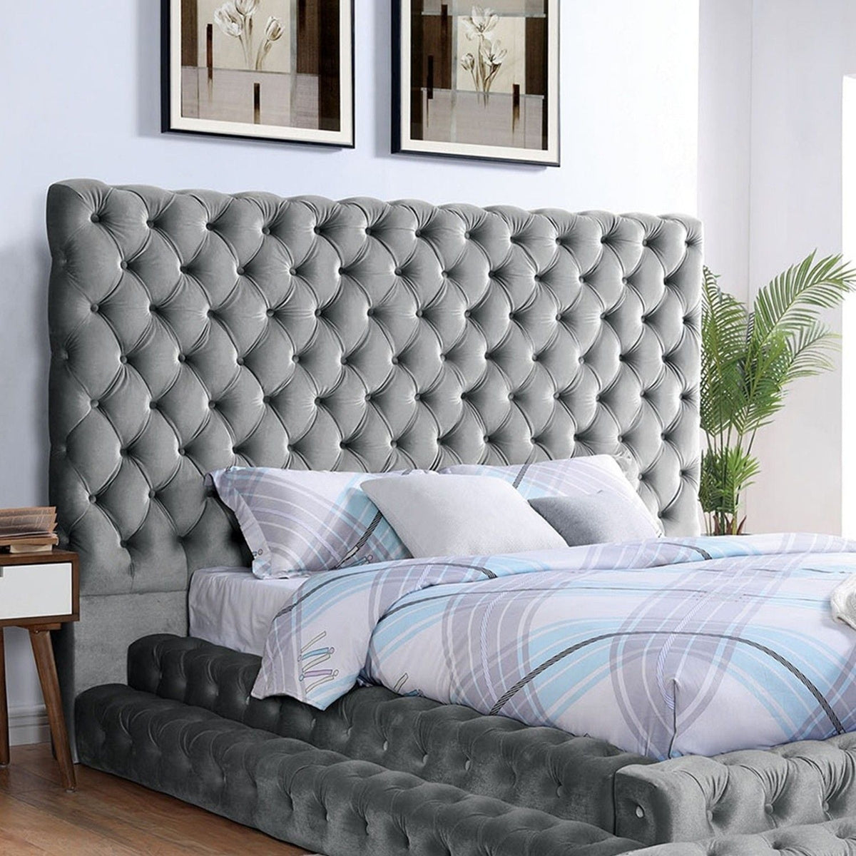 Luxe Tufted Platform Bed – Oversized Headboard & Upholstered Frame