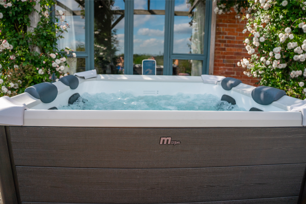 MSPA OSLO Rigid Hot Tub & Spa