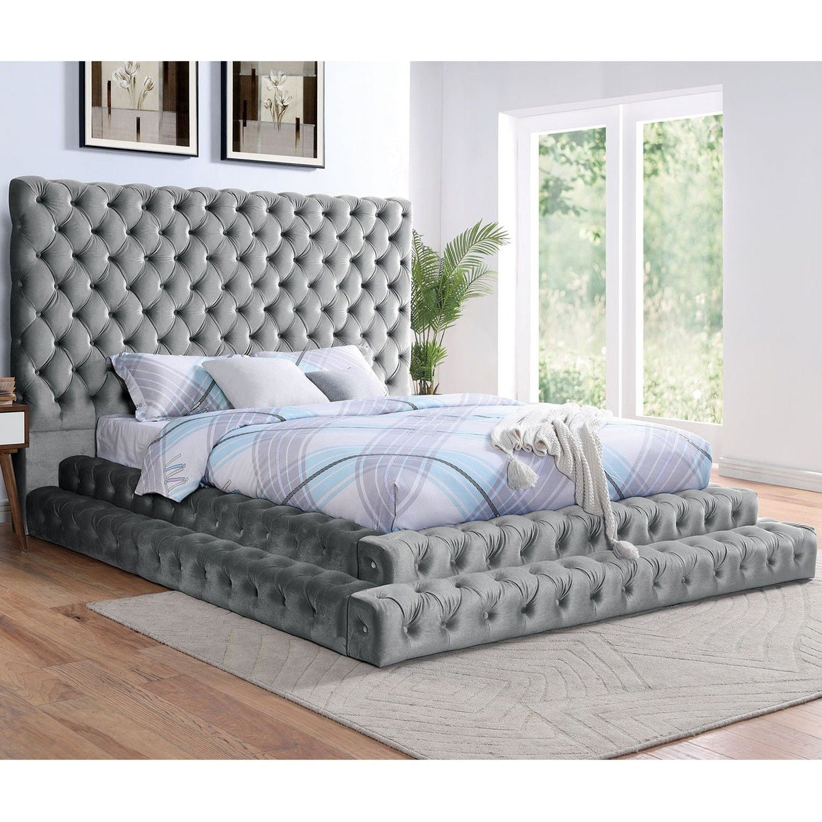 Luxe Tufted Platform Bed – Oversized Headboard & Upholstered Frame