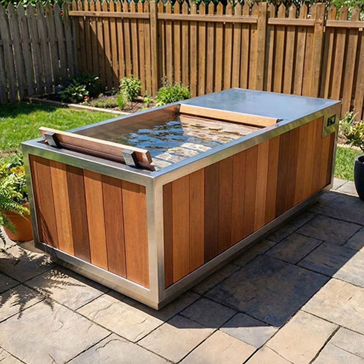Finnmark SoulCold™ Luxury Cold & Hot Plunge Tub – 1-Person | 180-Gallon with Chiller & Cover